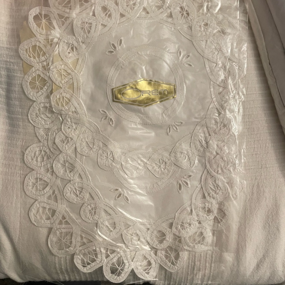 White Lace Table Linens - Picture 2 of 2